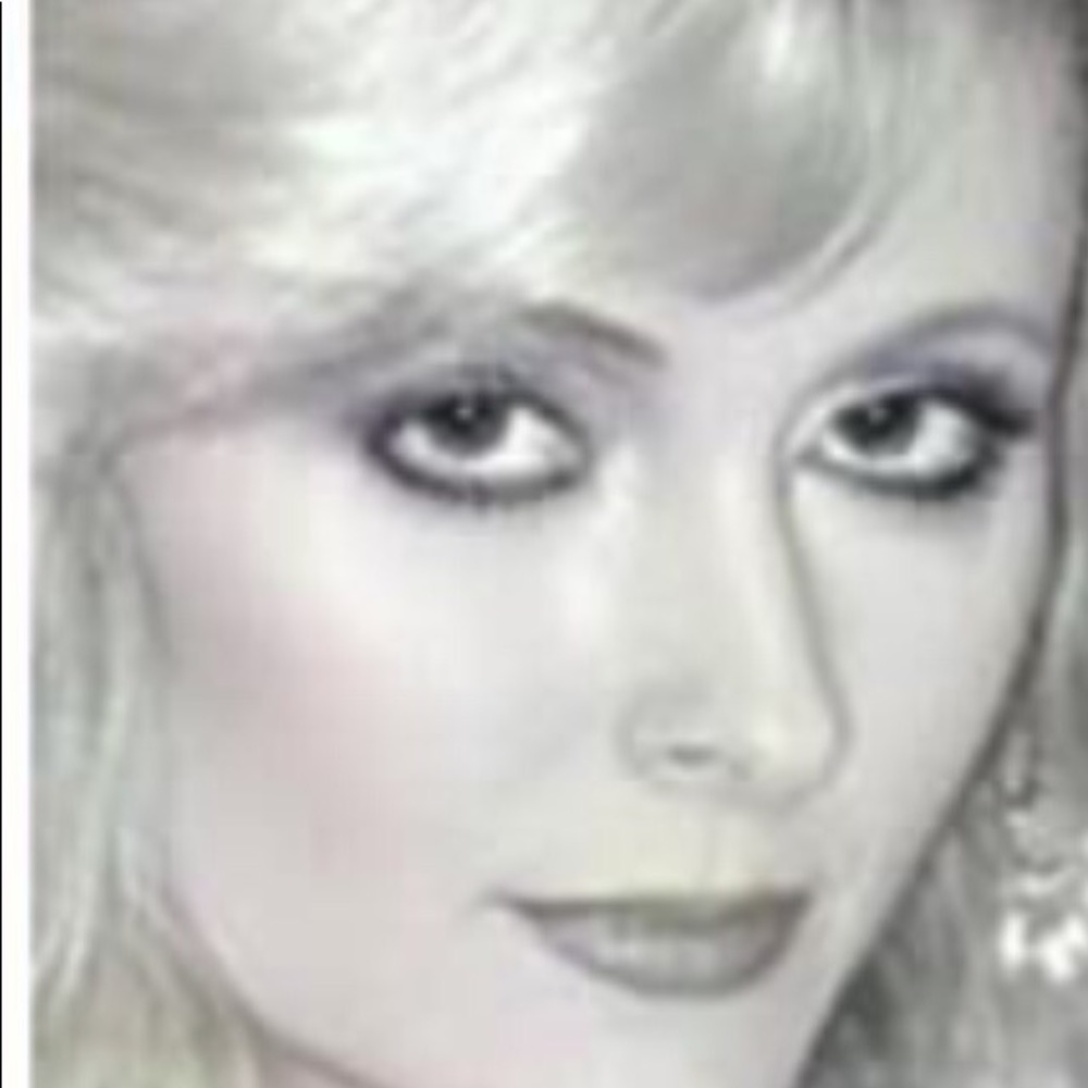 Meet your Posher, Charlotte Davis